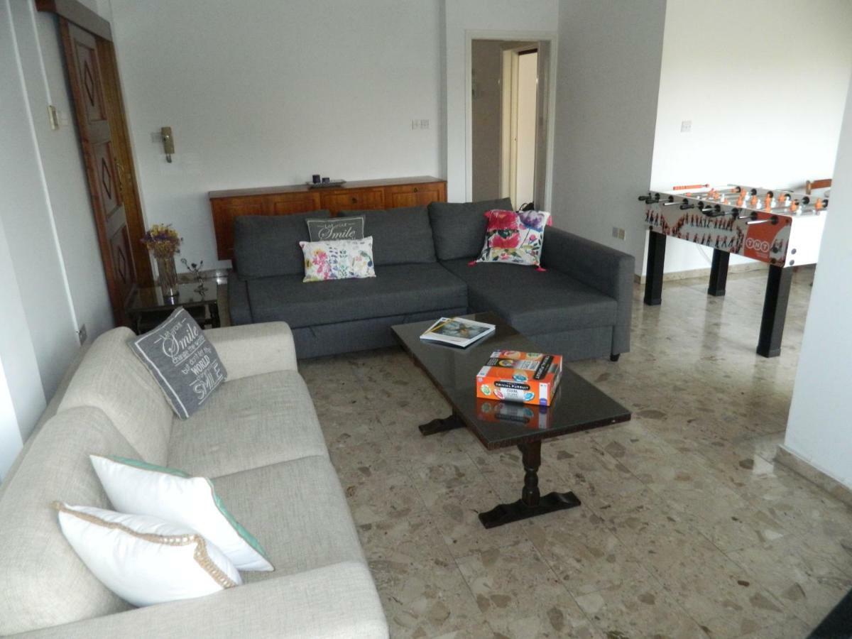 Family Nest In The Heart Of Limassol Villa Exterior foto